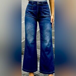 Women's Vintage-Inspired Light Blue High-Waisted Wide Leg Jeans